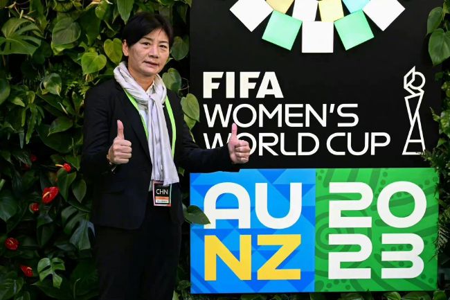 意大利转会专家、FIFA经纪人达里奥-卡诺维认为，奥斯梅恩会在明年6月转会离队。